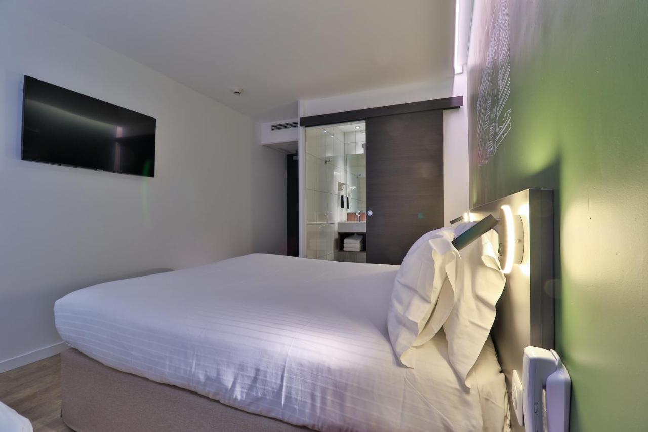 กีริอาด เฟรฌุ ซองเทร Hotel เฟรฌูส ภายนอก รูปภาพ
