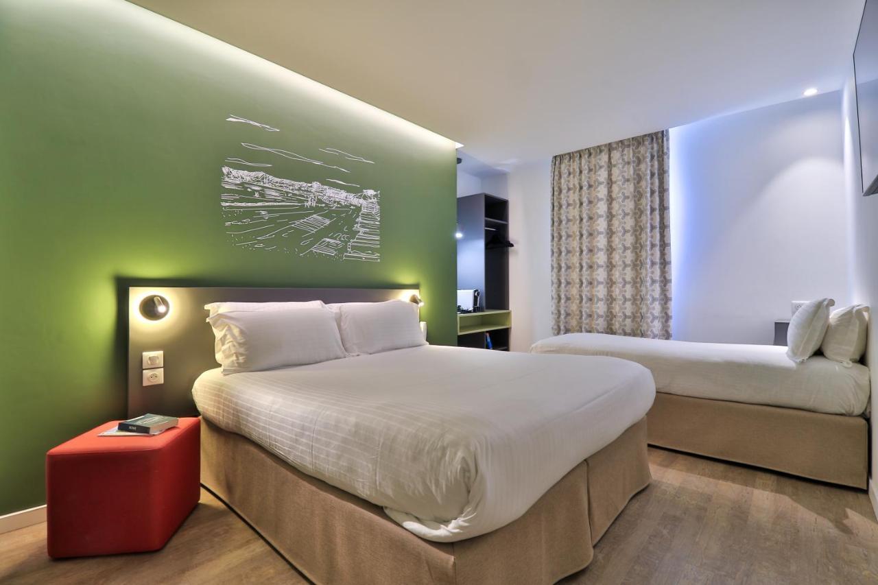 กีริอาด เฟรฌุ ซองเทร Hotel เฟรฌูส ภายนอก รูปภาพ